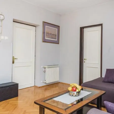 Gina Apartmán *