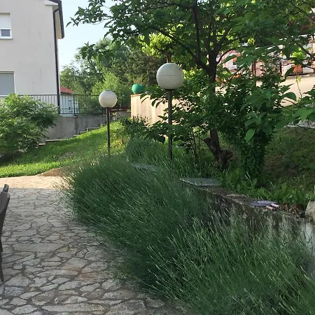 Gina Apartmán *